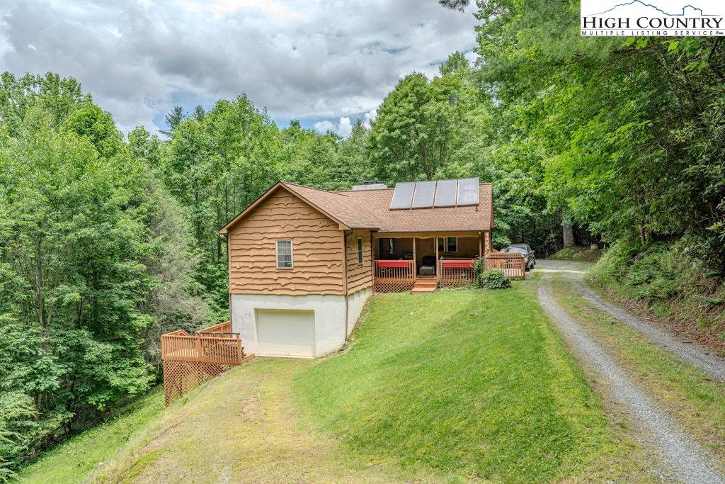 327 Mountain Flower RD, Banner Elk, NC 28604