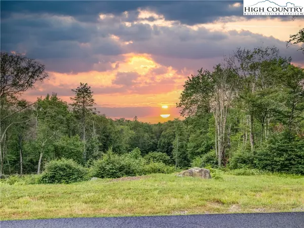 72 Eagle Creek TRL, Banner Elk, NC 28604