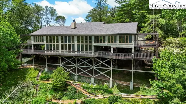 514 Raven Ridge RD, Banner Elk, NC 28604