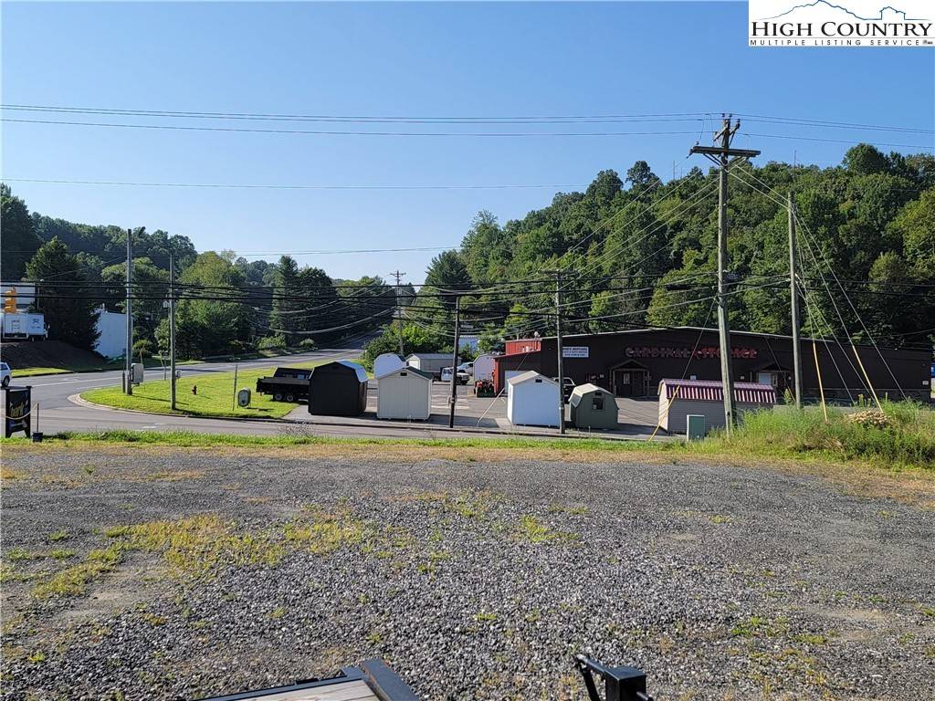 120 Pennwill Parkway, West Jefferson, NC 28694