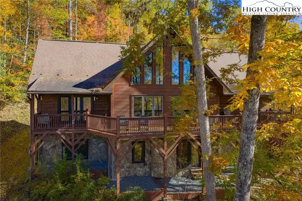 1821 Twin Rivers DR, Boone, NC 28607