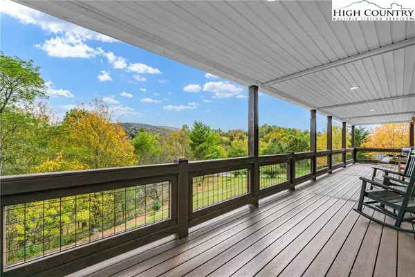 132 Carlton CIR, Blowing Rock, NC 28605