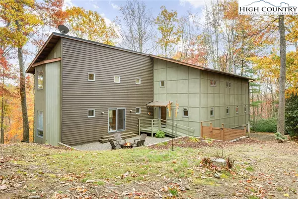 Vilas, NC 28692,351 Seasons DR