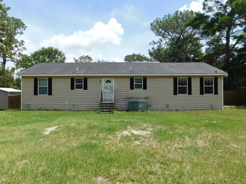 130 MORRIS LAKE DR, Hawthorne, FL 32640