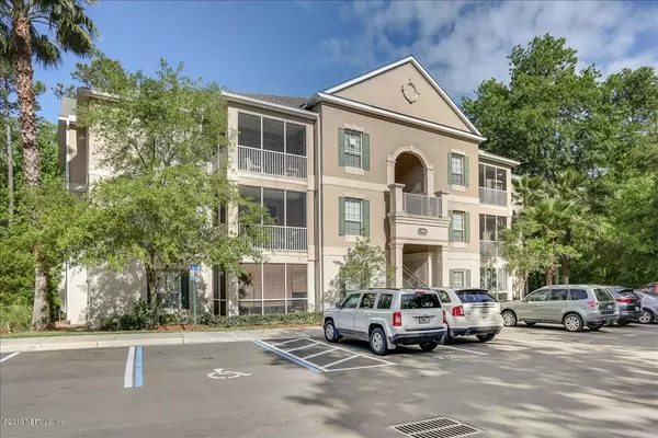 8601 BEACH BLVD #211, Jacksonville, FL 32216