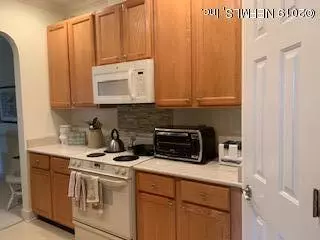 Jacksonville, FL 32224,4580 MIDDLETON PARK CIR W