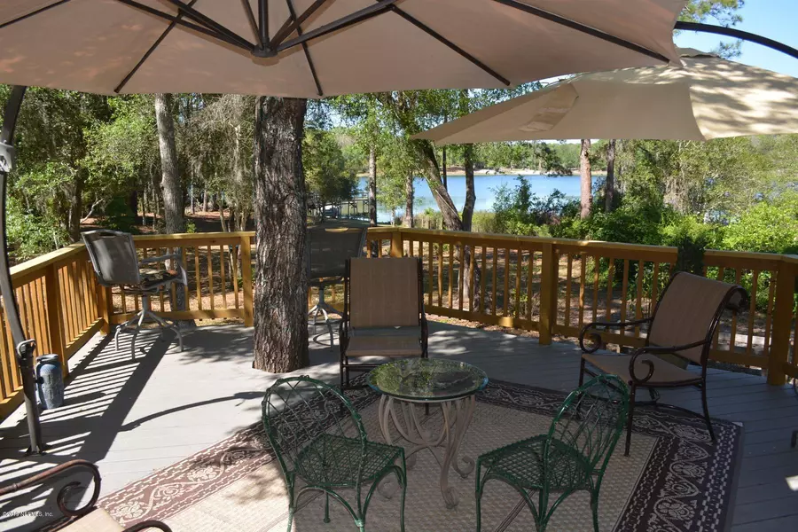 1161 COUNTY ROAD 20A, Hawthorne, FL 32640