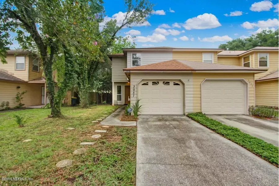 3057 COBBLEWOOD LN E, Jacksonville, FL 32225