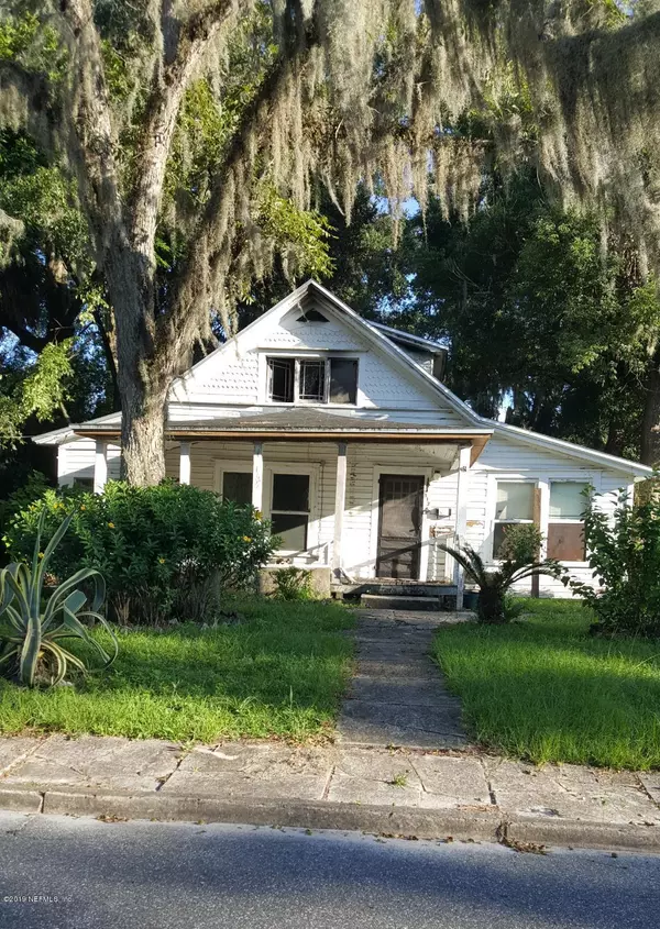 513 PALMER ST, Green Cove Springs, FL 32043