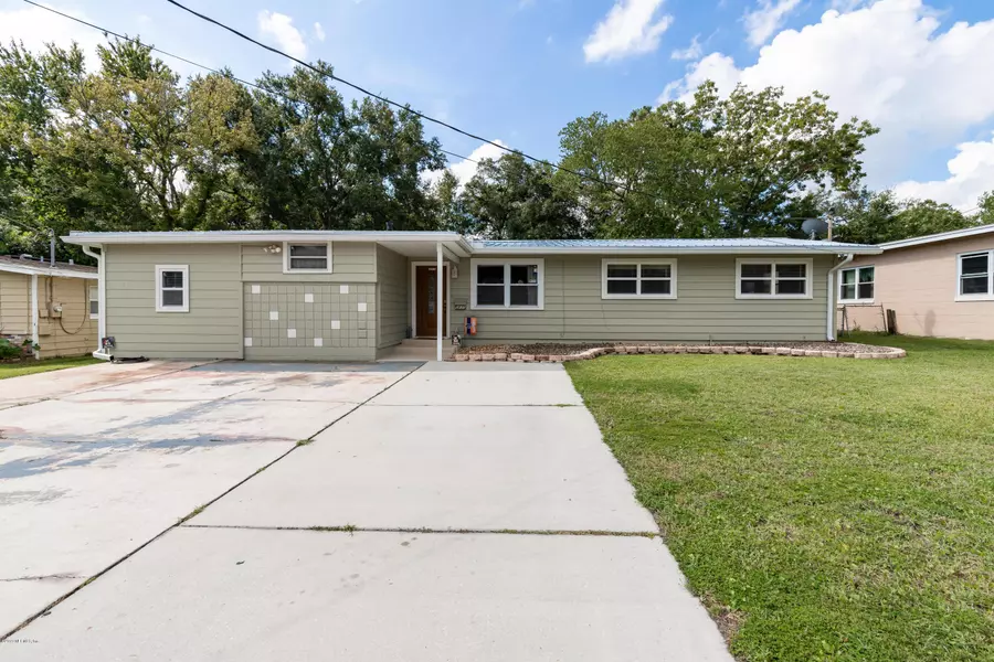 6830 MOTHER GOOSE RD, Jacksonville, FL 32210