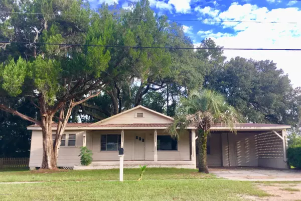 145 W SHUEY AVE, Macclenny, FL 32063