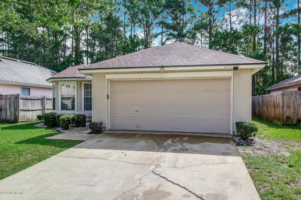 4429 LOVELAND PASS DR E, Jacksonville, FL 32210