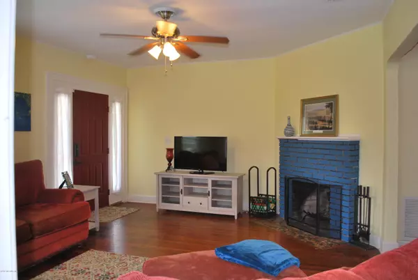 Jacksonville, FL 32205,1037 ANTISDALE ST