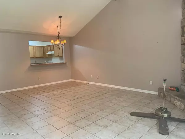 Jacksonville, FL 32225,2143 DERRINGER CIR E