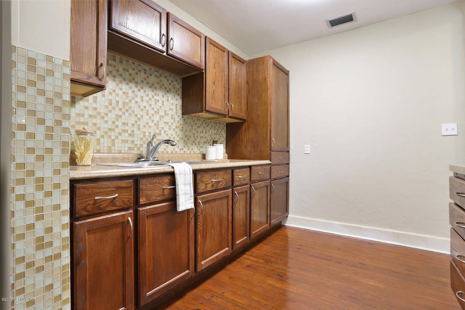 Jacksonville, FL 32246,9756 MACARTHUR CT N