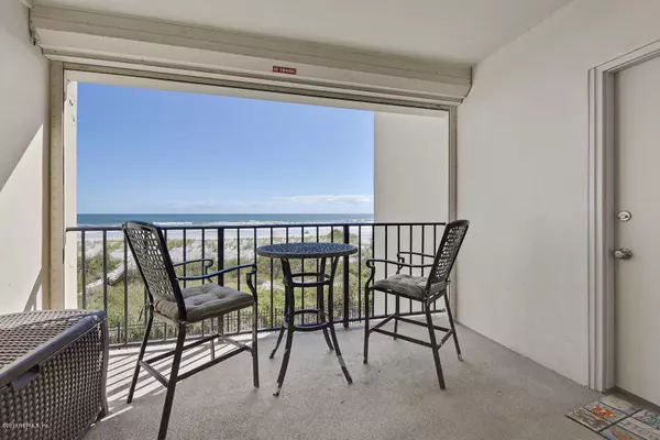 Jacksonville Beach, FL 32250,829 S 1ST ST S #2-E