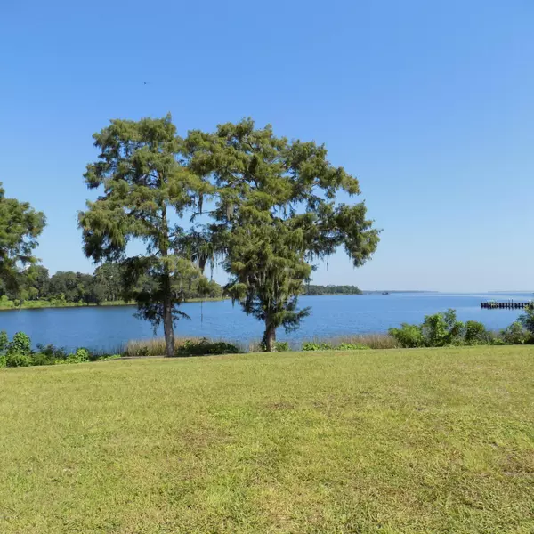 Green Cove Springs, FL 32043,LOT 6 YACHT CLUB PT