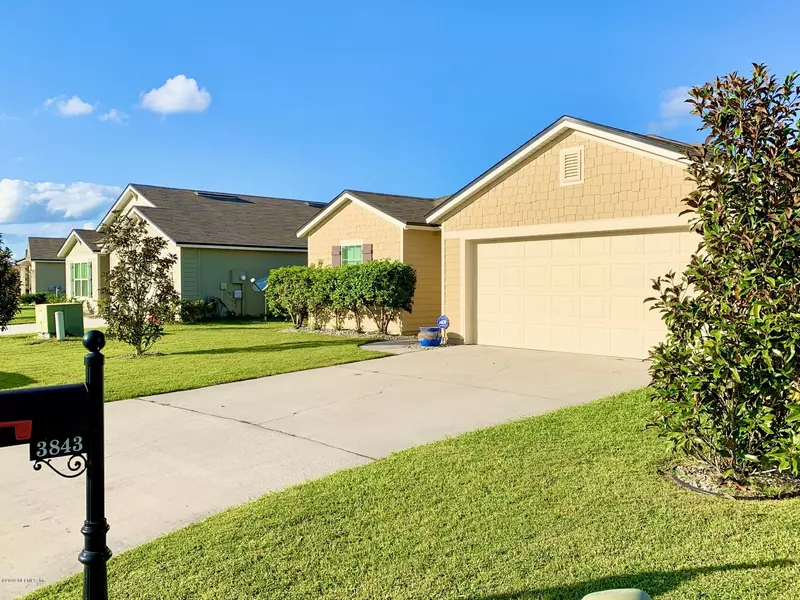 3843 FALCON CREST DR, Green Cove Springs, FL 32043