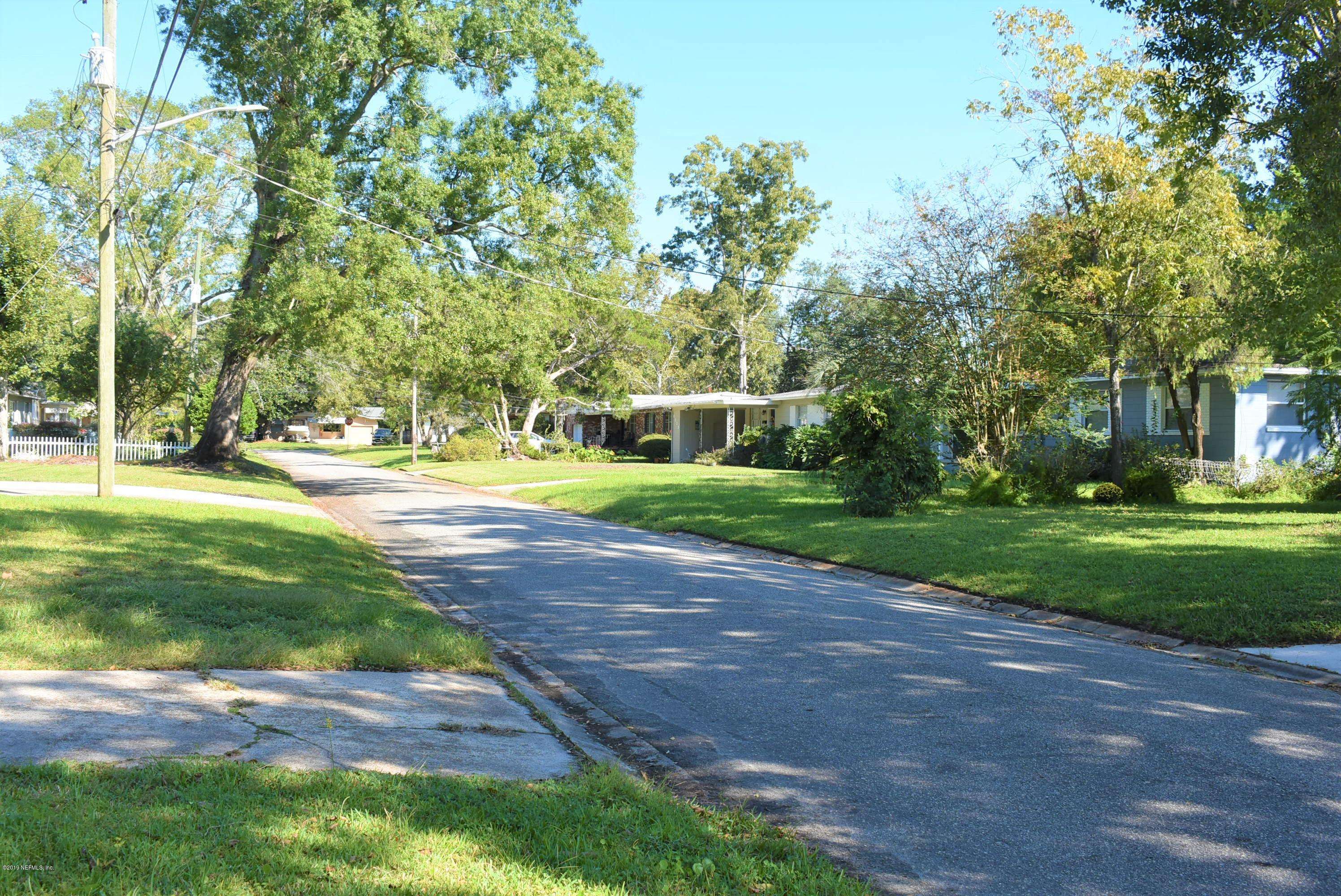 Jacksonville, FL 32210,6310 MERCADO DR