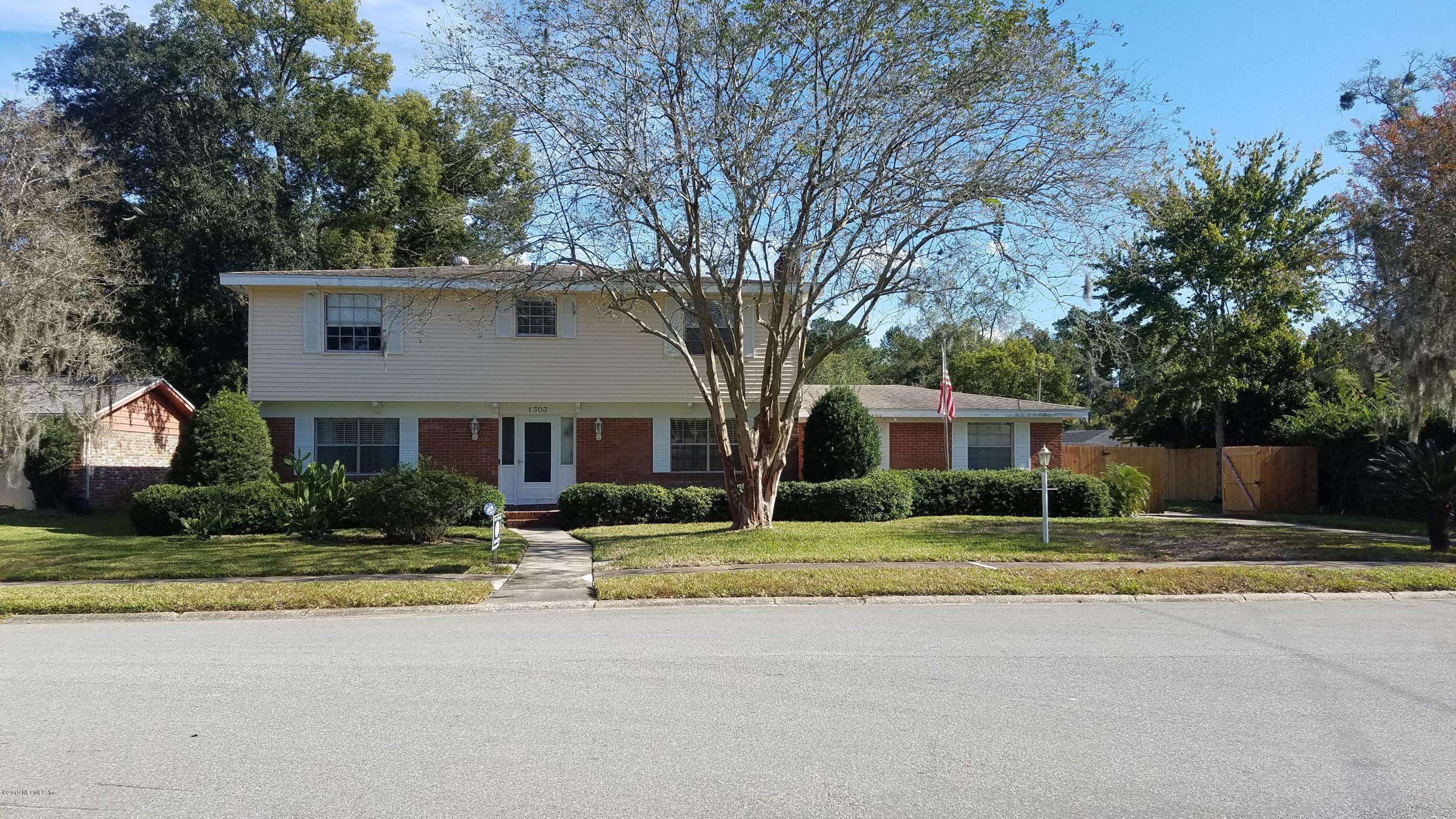1303 JAMAICA CT, Jacksonville, FL 32216
