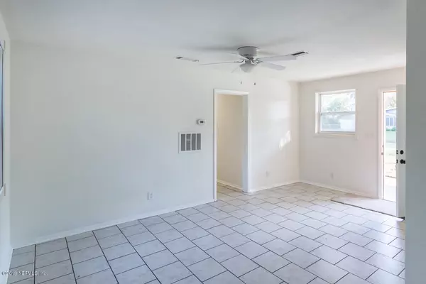 Jacksonville Beach, FL 32250,290 CORAL WAY