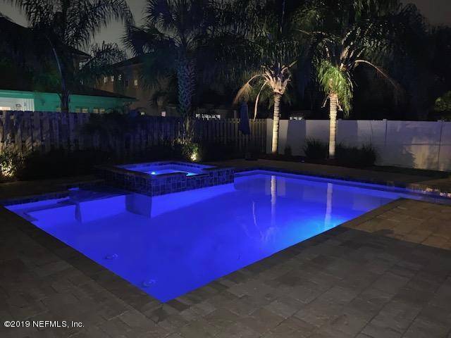 Jacksonville Beach, FL 32250,414 33RD AVE S