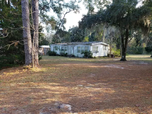 Melrose, FL 32666,950 SE 27TH ST