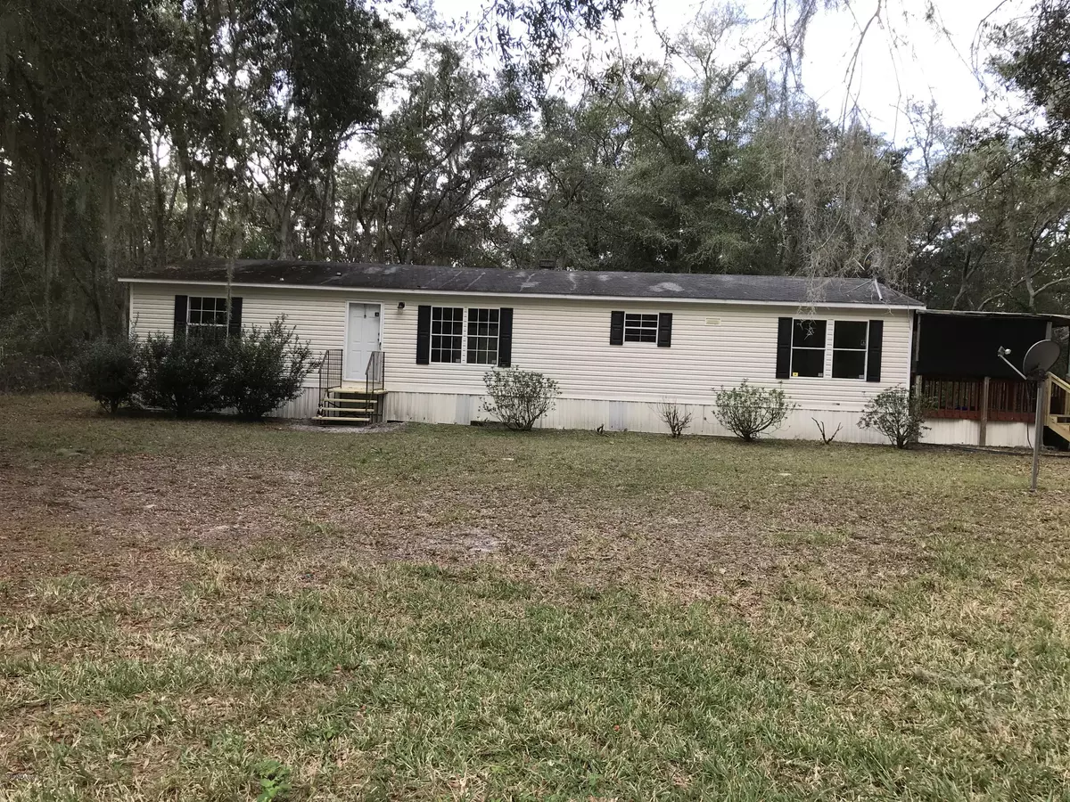 Satsuma, FL 32189,111 COOT RD