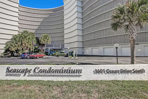 1601 OCEAN DR S #205, Jacksonville Beach, FL 32250