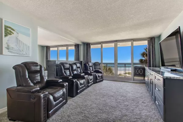 Jacksonville Beach, FL 32250,1601 OCEAN DR S #205