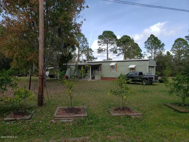 116 ORCHARD AVE, Crescent City, FL 32112