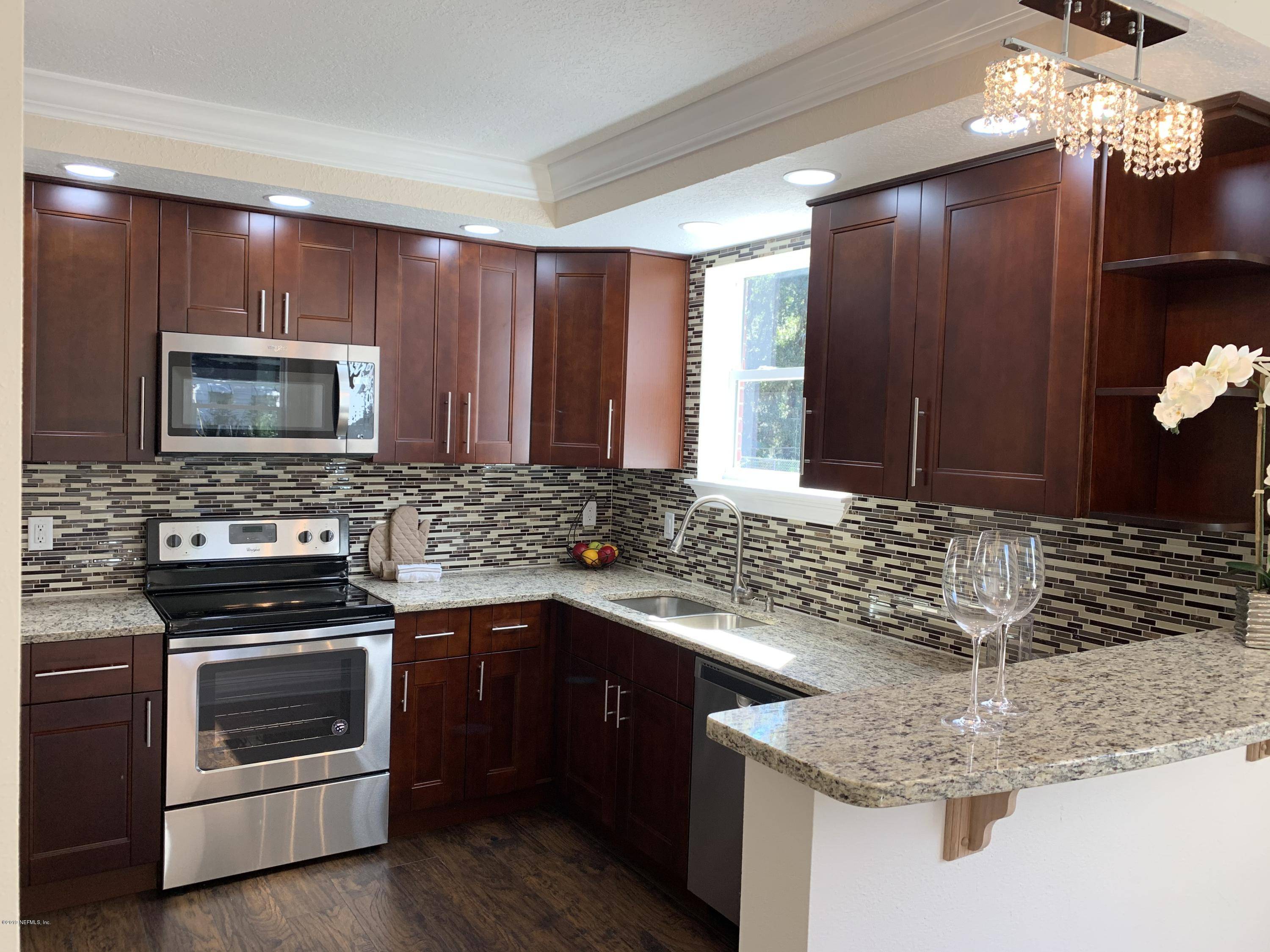 2321 CAMDEN AVE, Jacksonville, FL 32207