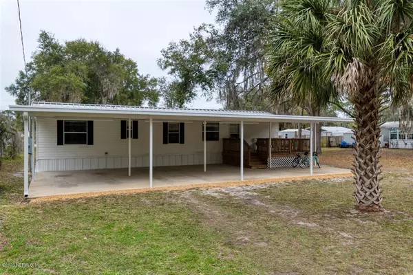 308 BROAD ST, Satsuma, FL 32189