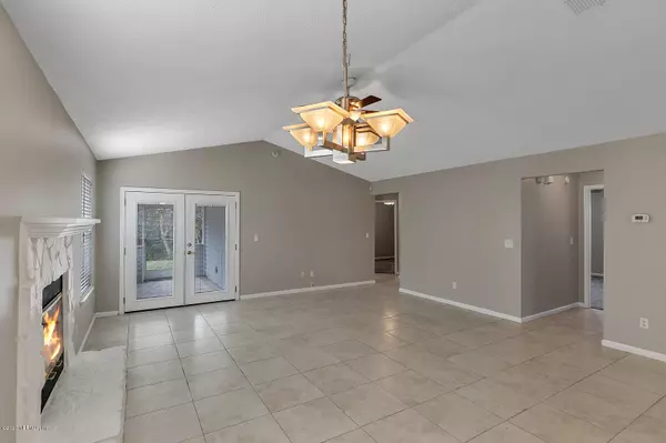 Jacksonville, FL 32224,4504 COBBLEFIELD CIR W