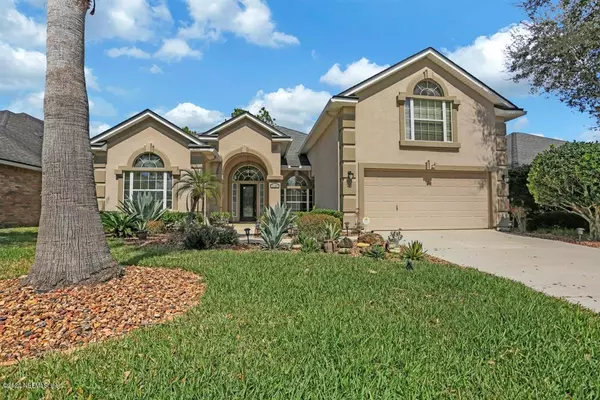 3106 WANDERING OAKS DR, Orange Park, FL 32065