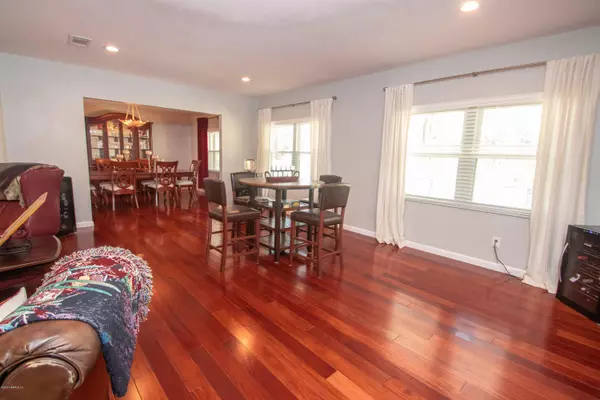 Gainesville, FL 32605,1319 NW 28TH ST