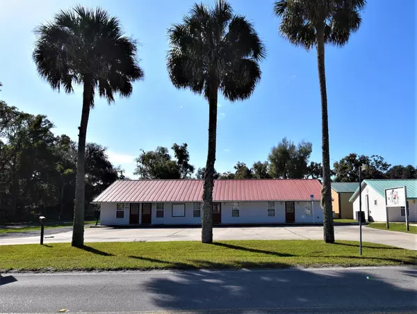 413 ELM ST, Welaka, FL 32193