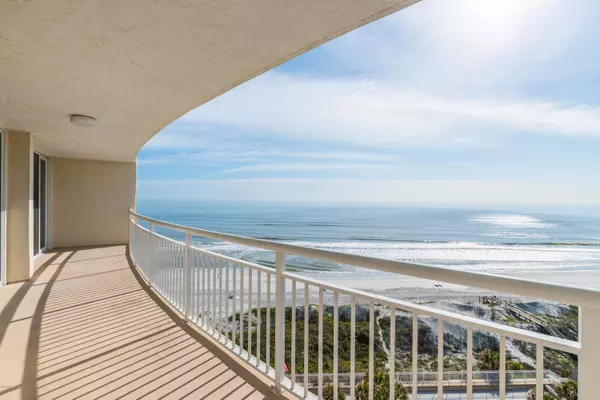 Jacksonville Beach, FL 32250,1601 OCEAN DR #907