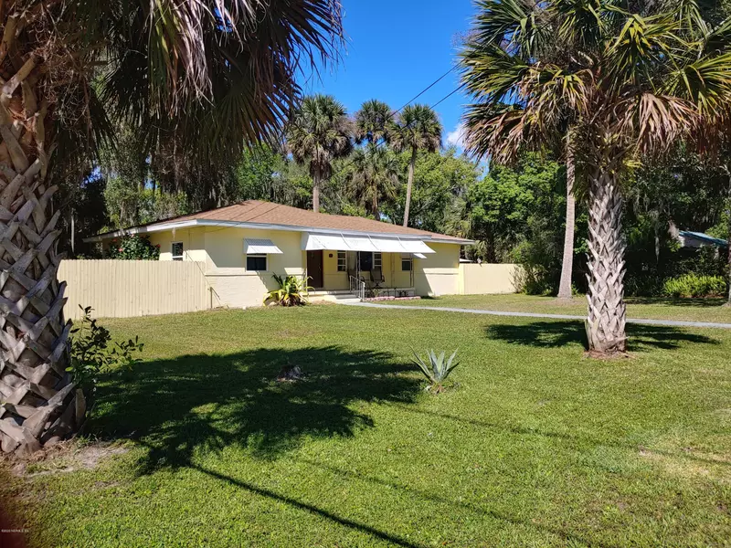 201 E COCHRAN AVE, Hastings, FL 32145