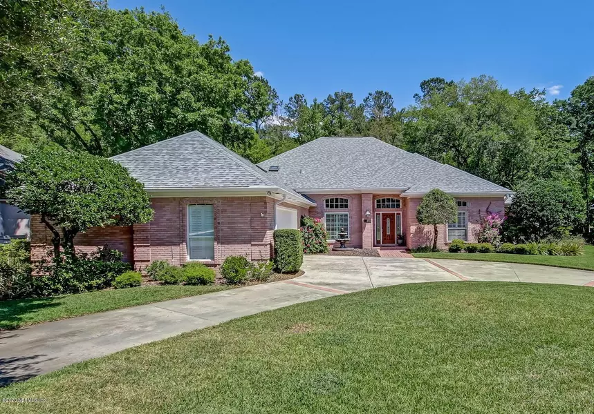 9915 VINEYARD LAKE LN, Jacksonville, FL 32256