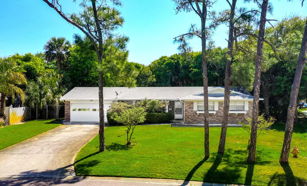 1643 SEA OATS DR, Atlantic Beach, FL 32233