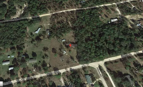 Melrose, FL 32666,352 COUNTRY LIVING CIR