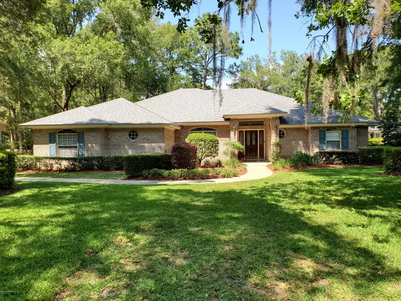 1880 COLONIAL DR, Green Cove Springs, FL 32043