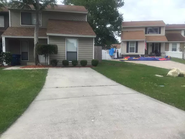 11562 OAK WATER TRL, Jacksonville, FL 32225