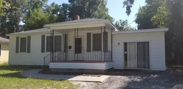 521 ST JOHNS AVE, Green Cove Springs, FL 32043