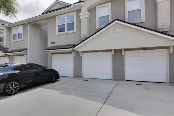 7036 DEER LODGE CIR #102, Jacksonville, FL 32256