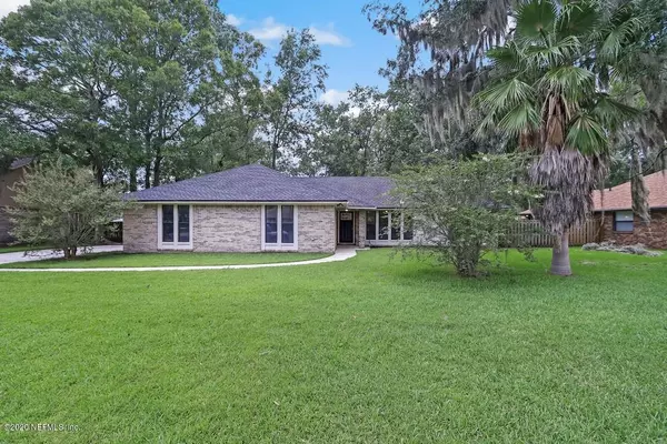 772 CAMERON DR, Orange Park, FL 32073