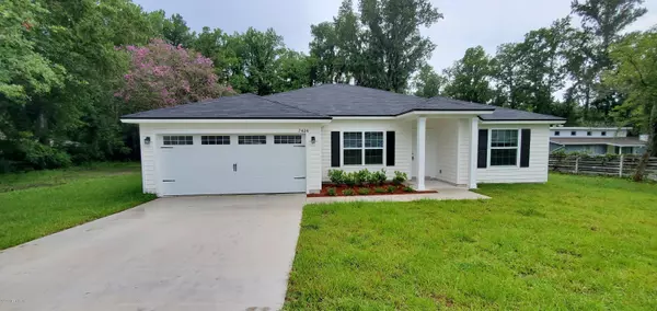 7424 SILVER LAKE TER, Jacksonville, FL 32216