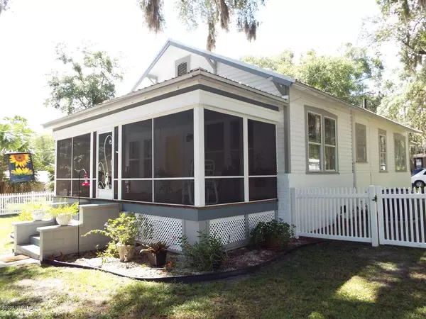 1323 KIRBY ST, Palatka, FL 32177