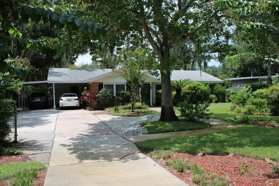 870 SEMINOLE RD, Atlantic Beach, FL 32233